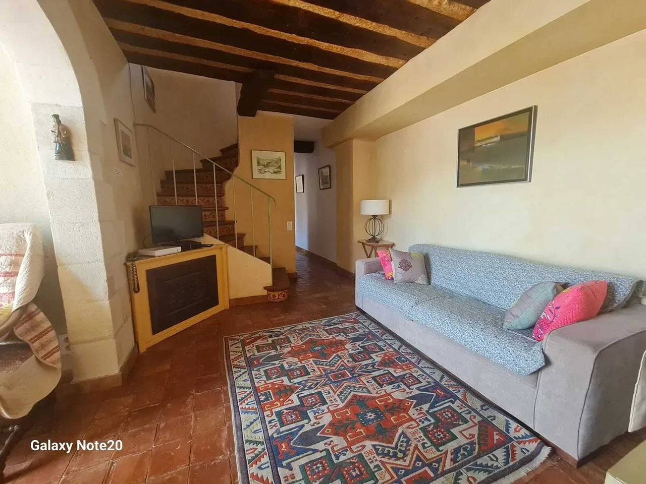 Spacious House in Villeneuve-lès-Avignon with Terrace in Villeneuve-lès-Avignon, Nimes region