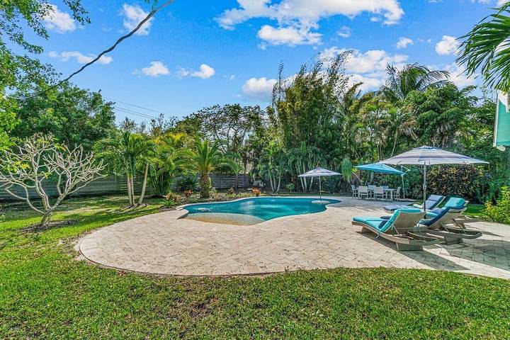 Ferienhaus für 6 Personen, mit Pool und Terrasse sowie Garten - 1