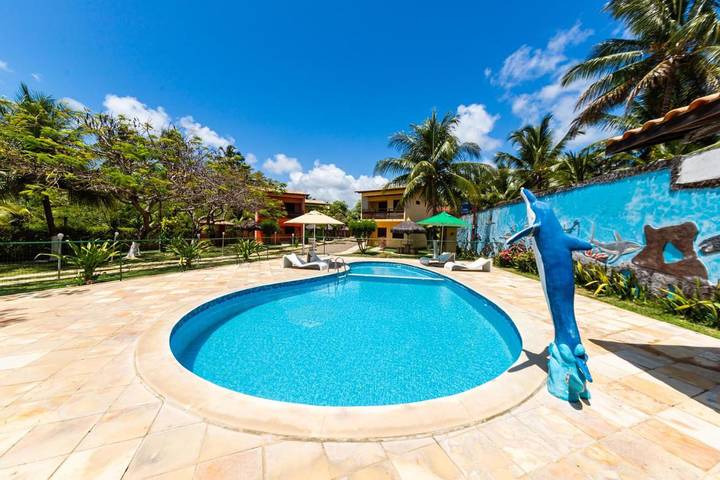 Lodge pour 2 personnes, avec jardin et piscine ainsi que balcon et bassin pour enfant