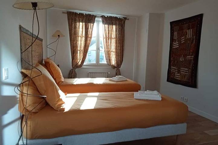 Gîte pour 5 personnes, avec jardin à Pont-l'Évêque - 2