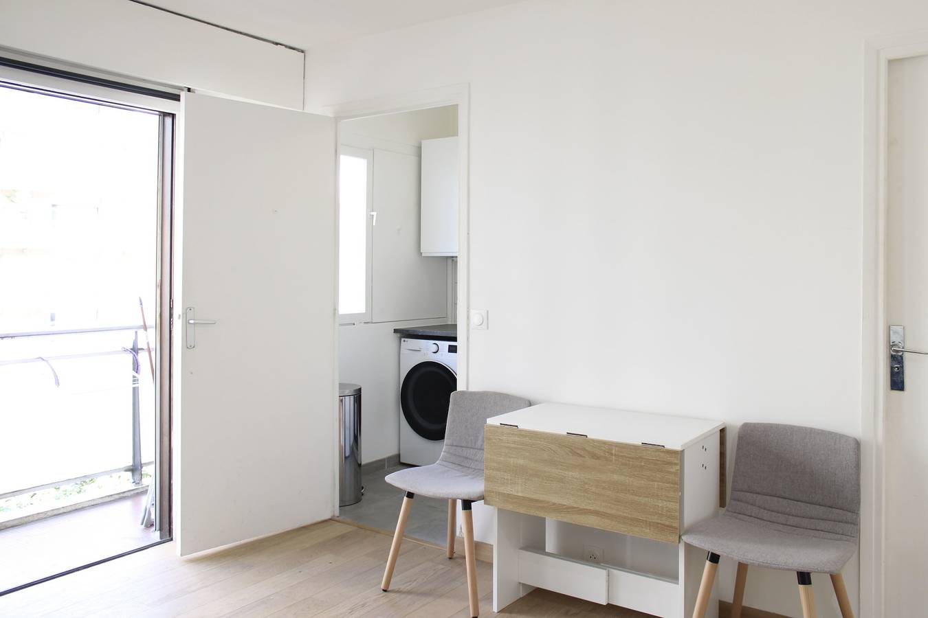 Apartamento entero, Beautiful renovated apartment, balcony and parking in Courbevoie, Altos del Sena