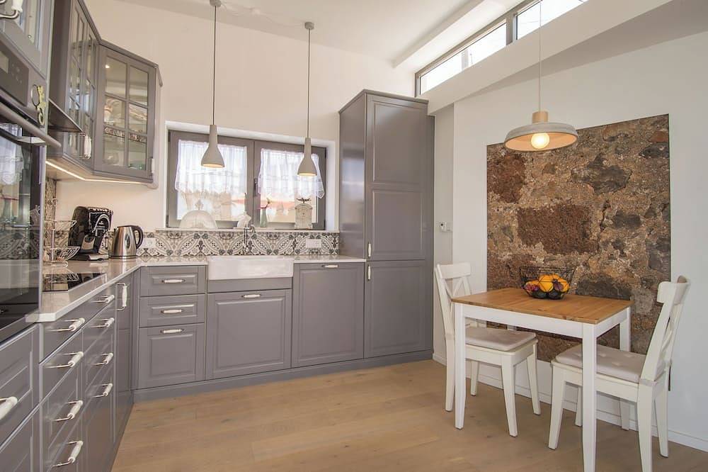 The Blue Finca: Modern Canarian-style vacation home with great architecture in El Pueblo, Puntagorda