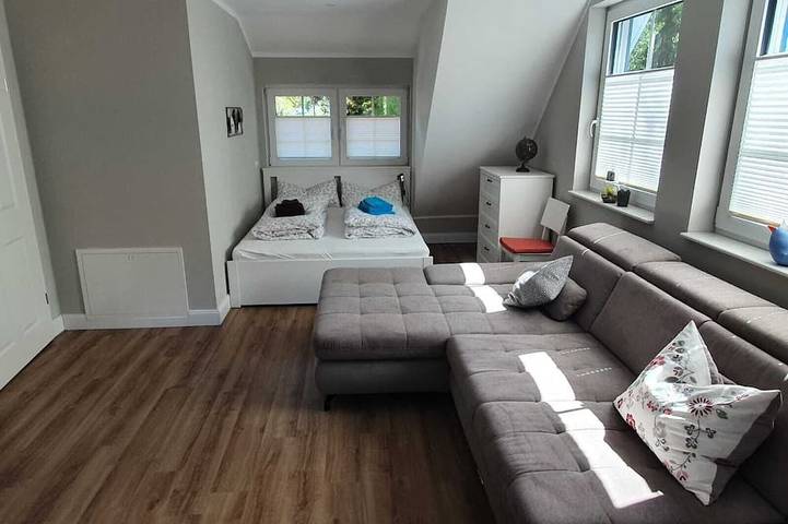 Ferienhaus für 10 Personen, mit Sauna und Terrasse sowie Garten in Wiefelstede - 2