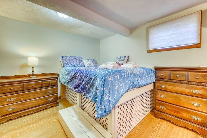 Vacation rental for 11 people, with terrace and yard in Ogunquit