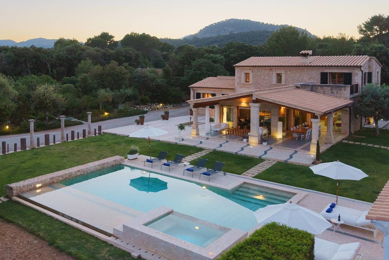 Beautiful Villa "Golf Marina" with Mountain View, Pool, Whirlpool, Wi-Fi and Air Conditioning in Pollença, North Majorca