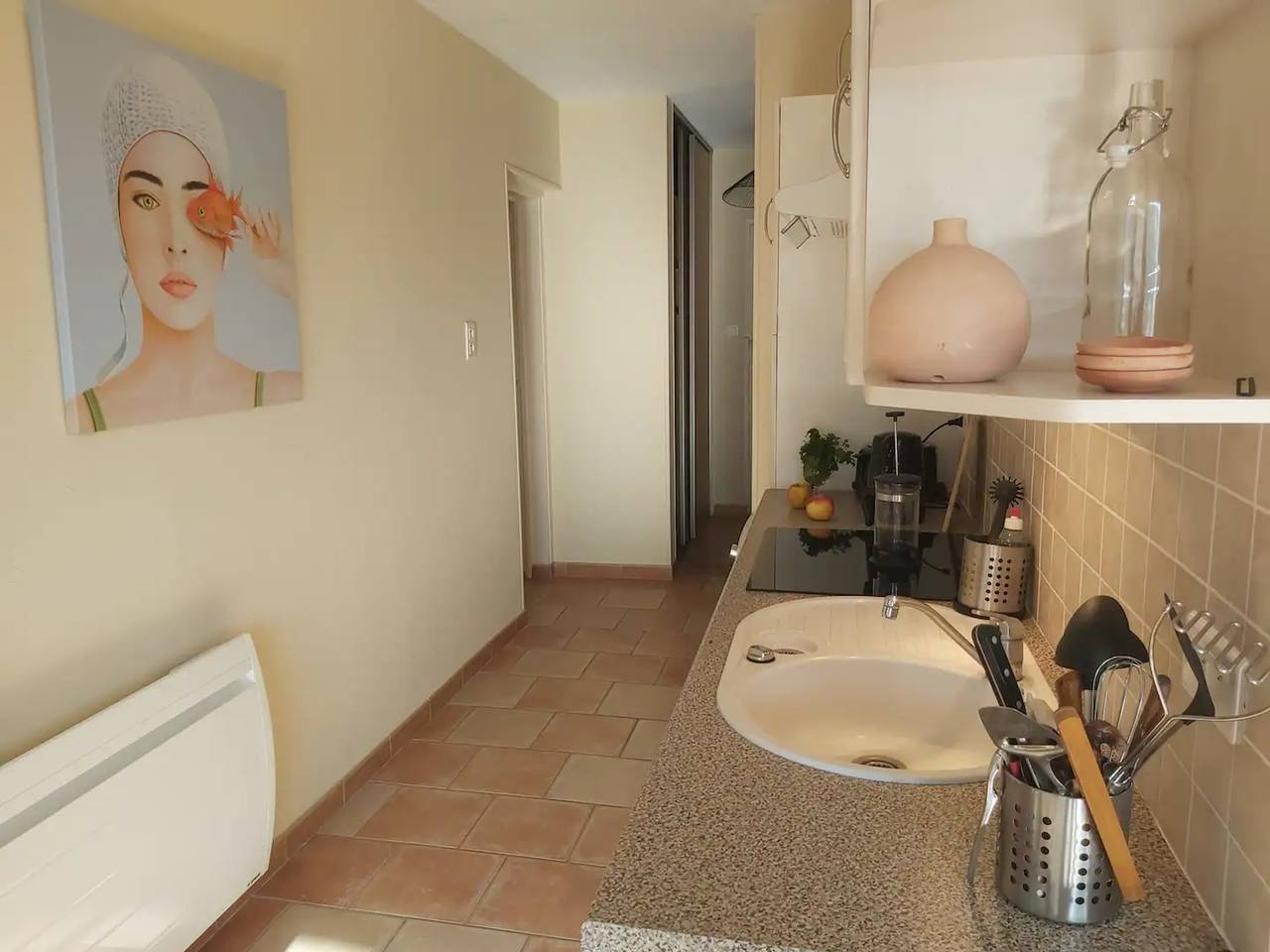 Entire apartment, Apartment 'Superbe Appartement Avec Loggia' with Mountain View, Private Terrace and Wi-Fi in Super Besse, Besse-et-Saint-Anastaise