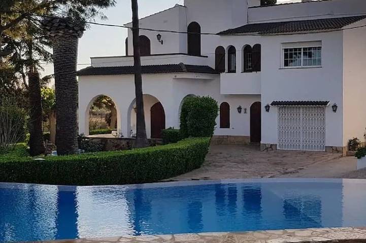 Villa pour 16 personnes, avec jardin ainsi que balcon et jacuzzi, animaux acceptés - 1