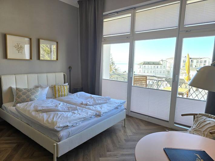 Ferienwohnung für 2 Personen, mit Seeblick und Balkon in Sassnitz