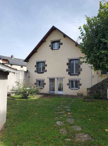 Gîte pour 6 personnes, avec jardin à Saint-Diéry