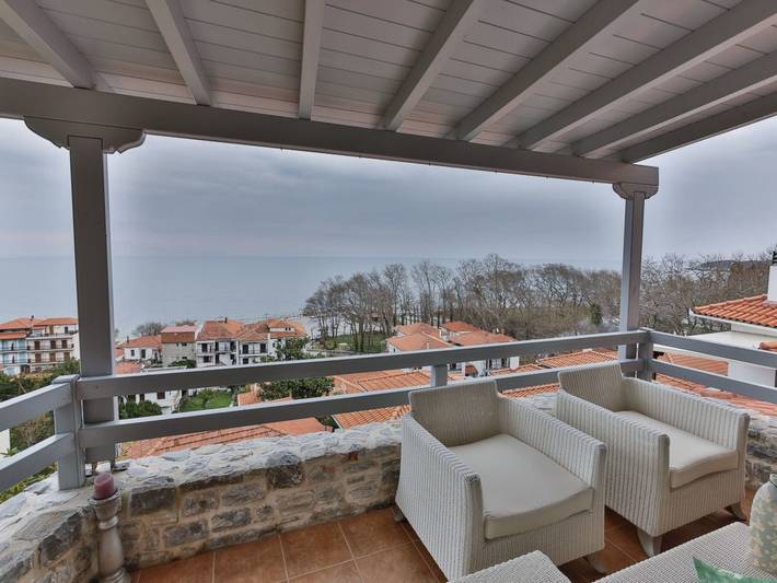 Location de vacances pour 8 personnes, avec terrasse dans Agios Ioannis (Zagora–Mouresi)