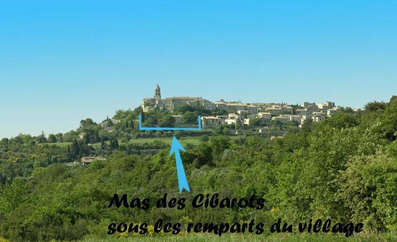 Location de vacances pour 20 personnes, avec jardin ainsi que piscine et vue, adapté aux familles à La Garde-Adhémar - 3