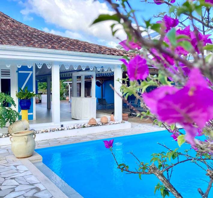 Chalet para 8 personas, con jardín además de piscina y terraza - 1
