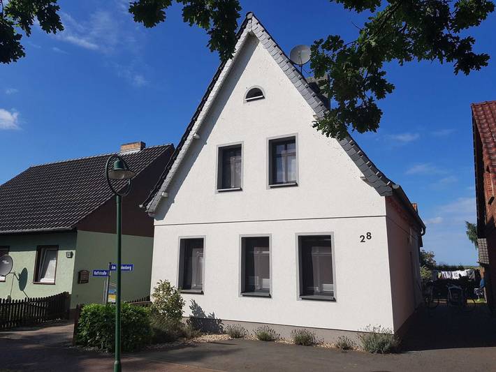 Ferienwohnung für 6 Personen, mit Terrasse und Garten in Mönkebude