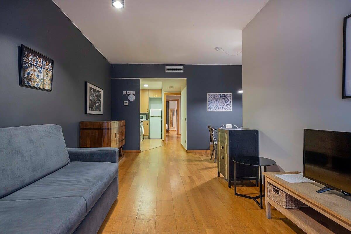 Ganze Wohnung, 2 bedroom with balcony in Eixample district in Barcelona Zentrum, Barcelona