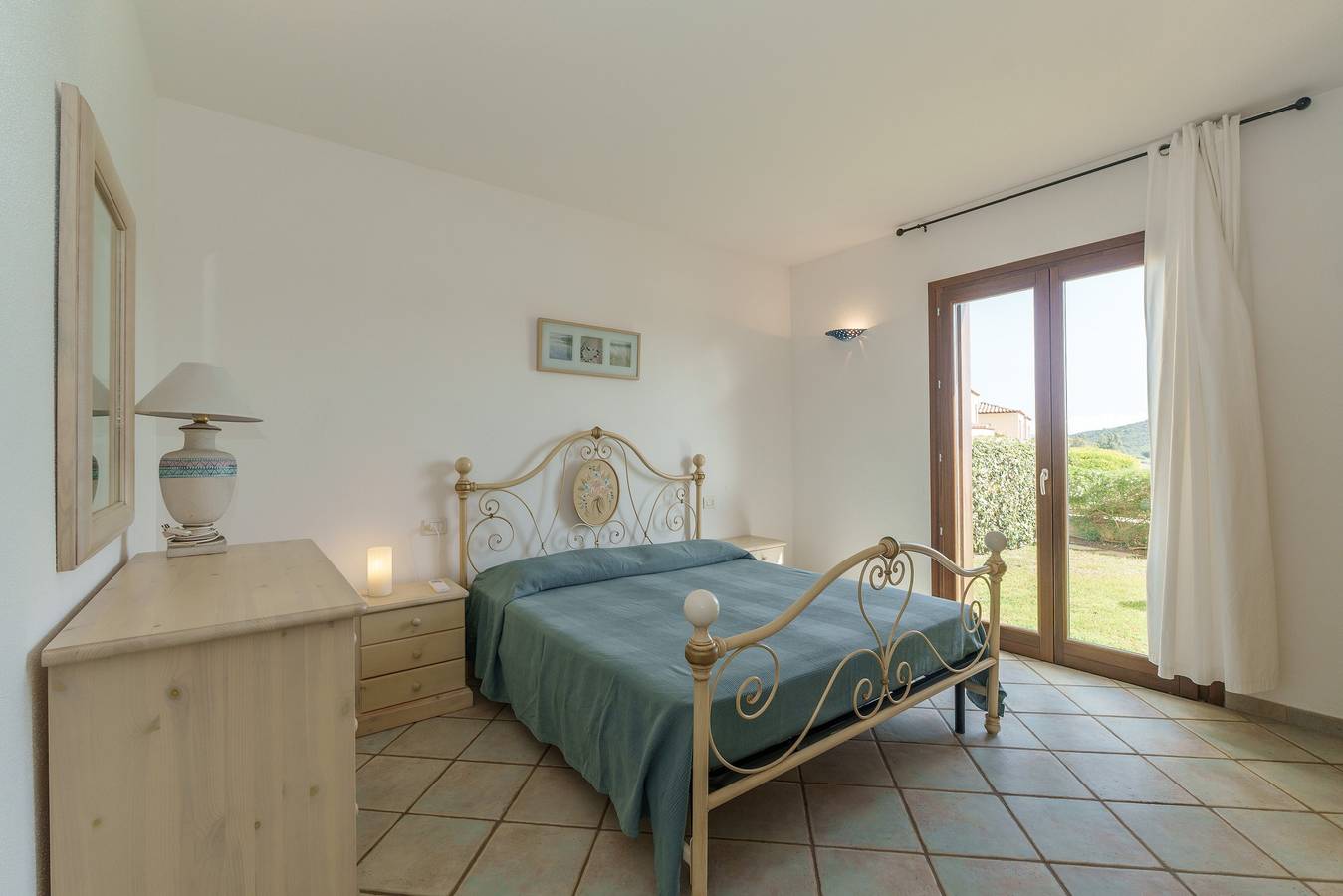 Appartamento intero, Appartamento 'Casa Vacanze Maracuja' con Piscina, Terrazza in Comune e Aria Condizionata in Murta Maria, Gallura