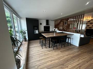Gîte pour 6 personnes, avec vue et terrasse à Vuillafans