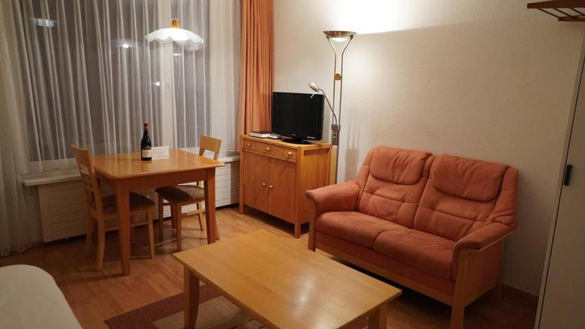 Vacation rental for 2 people, with Balcony and View in Davos