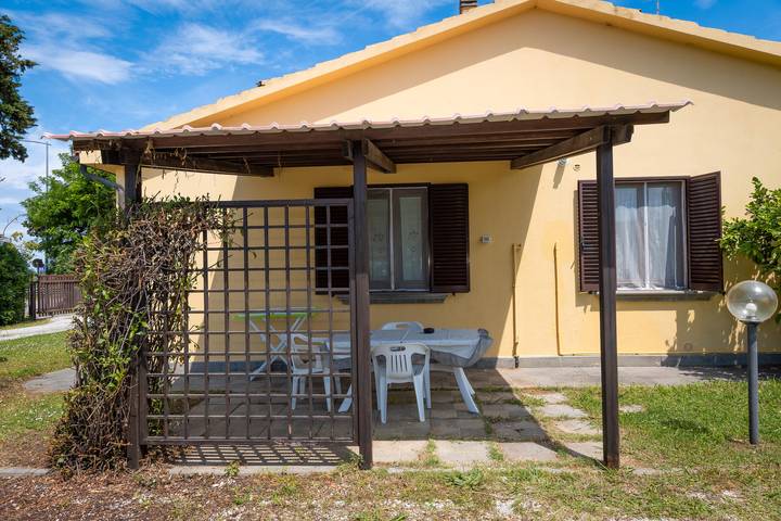 Appartamento per 8 persone, con giardino in Cecina