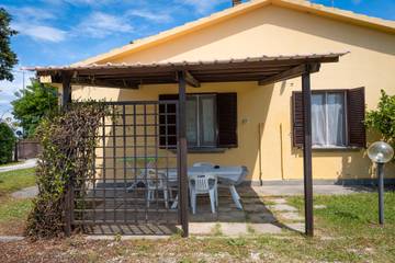 Ferienwohnung für 8 Personen, mit Garten in Cecina