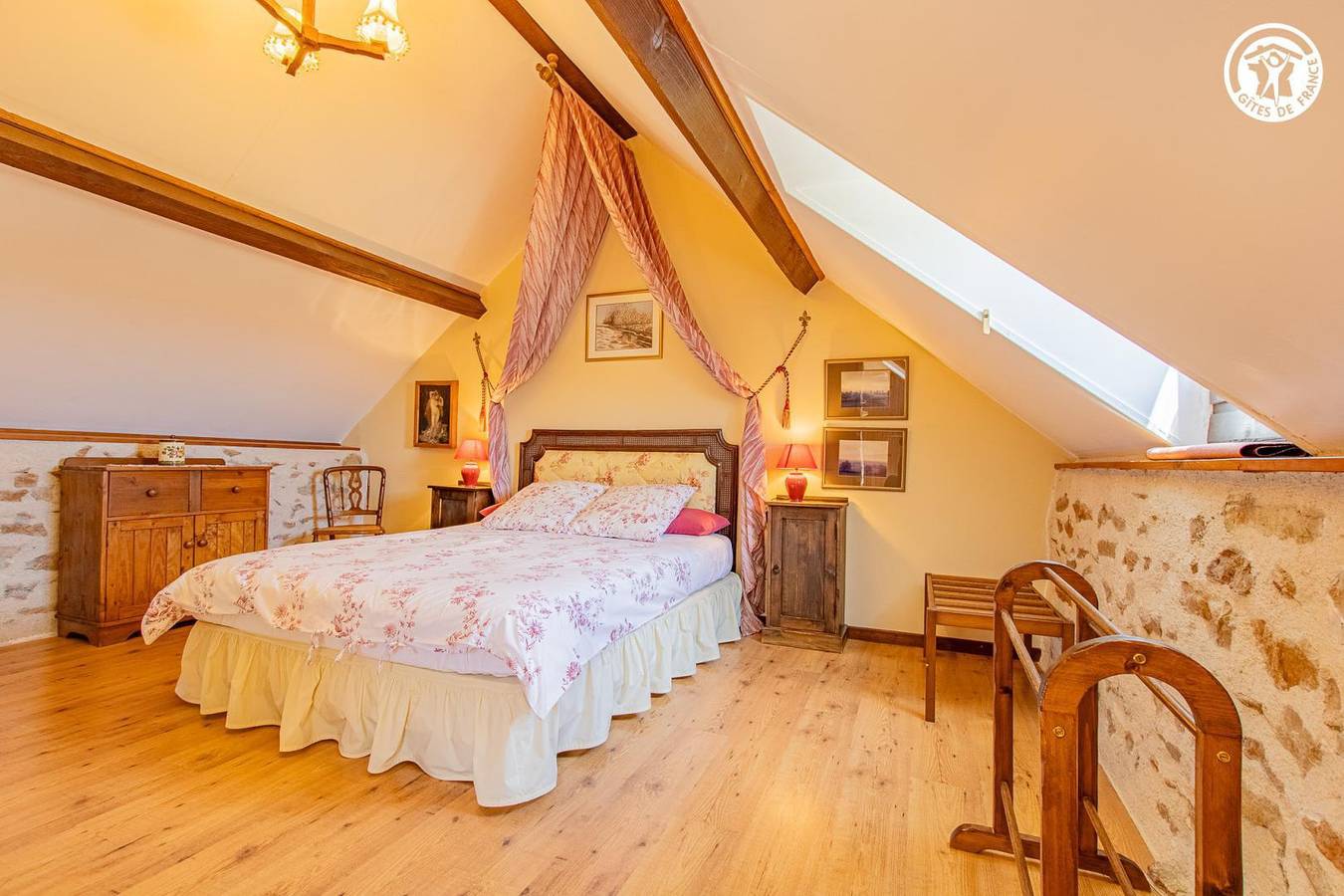 Gîte du Bois de la Velle in Viry (Saône-et-Loire), Charolles und Umgebung