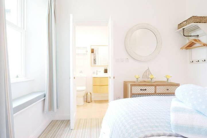 Ganze Wohnung, The Getaway, gönnen Sie sich stilvolles Wohnen am Summerleaze Beach, Bude-Sleeps 7 in Bude, Cornwall