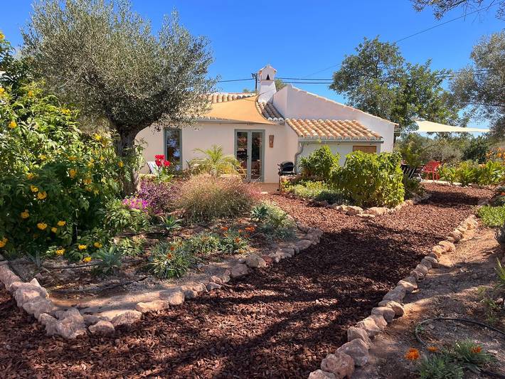 Ferienhaus für 4 Personen, mit Garten und Kinderpool