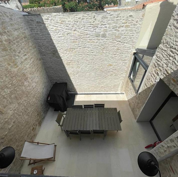 Location de vacances pour 9 personnes, avec vue et terrasse dans Office De Tourisme Du Chateau D Oleron - 2