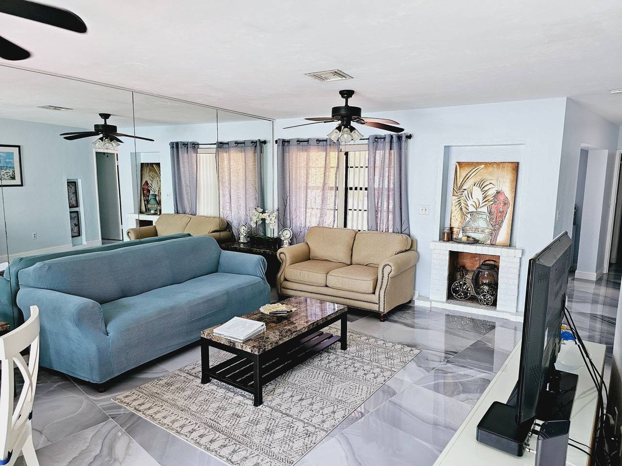 Gemütliches Duplex mit Blick auf das Wasser, in der Nähe des Strandes in Lauderdale-by-the-Sea, Broward County