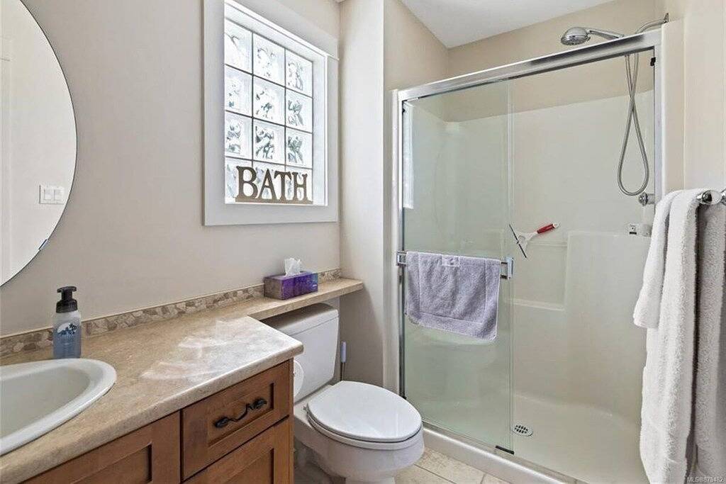 Fairwinds Cottage - Vancouver Island Getaway in Parksville, Regional District of Nanaimo