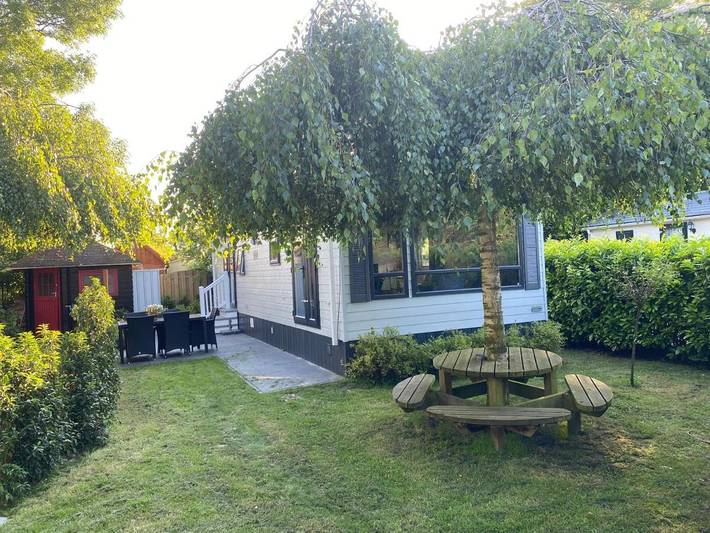 Blokhut voor 2 personen, with Terras and Tuin as well as Uitzicht in Goedereede