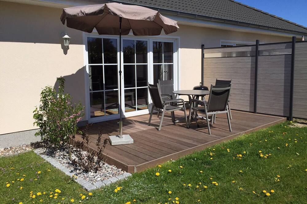 Komfortable Feriendoppelhaushälfte mit Sauna & Kamin für 4 Personen in Pruchten, Vorpommern-Rügen