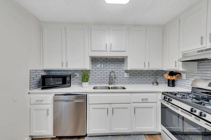 Villa for 6 people, with yard in Georgia