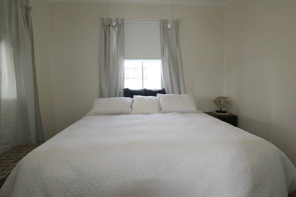 Beautiful Beach Cottage In The Centre Of Town in Crescent Head, New South Wales