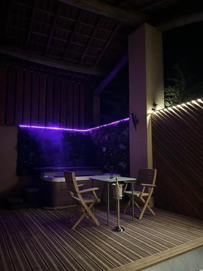 Apartamento de vacaciones para 2 personas, con terraza y jacuzzi - 1