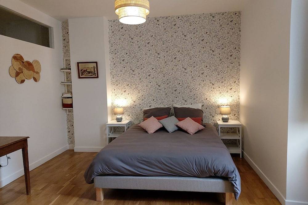 Entire apartment, Le Cottage Saint-georges in Villefranche-de-Rouergue, Massif Central
