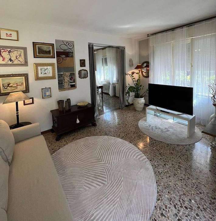 Appartamento per 6 persone, con Balcone e Terrazza nonché Giardino a Guastalla