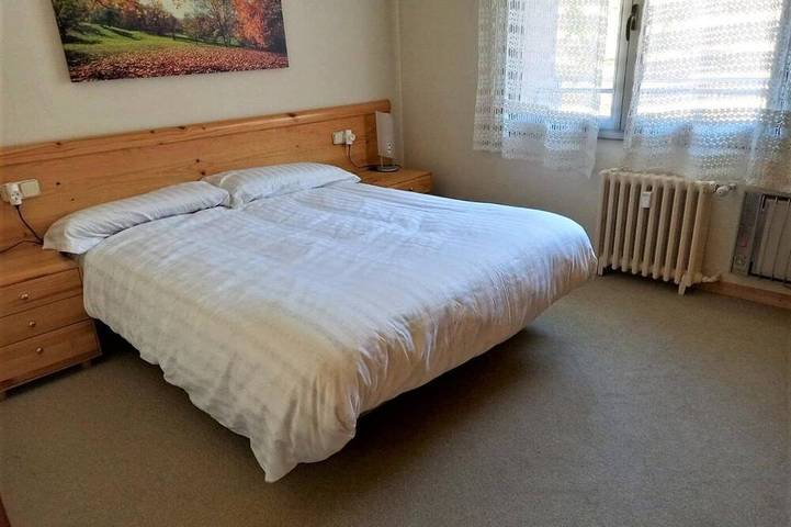Entire apartment, Duplex 3 Bed Parking, Ski Storage & Games Room in La Molina, Alp