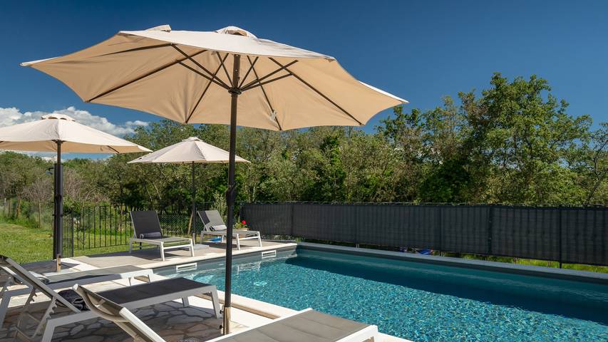 Villa für 8 Personen, mit Terrasse und Garten in Kroatien - 3