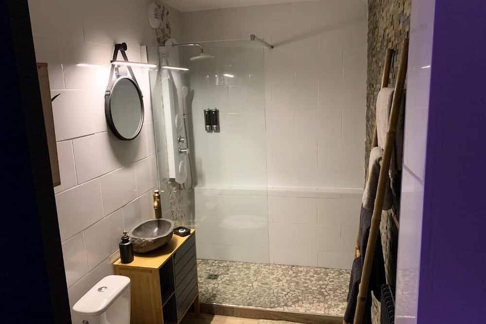 Ganze Wohnung, L'escale du Donon - Appartement Blanc - Romantic getaway with jacuzzi in Michelbrunn, Niederrhein Elsass