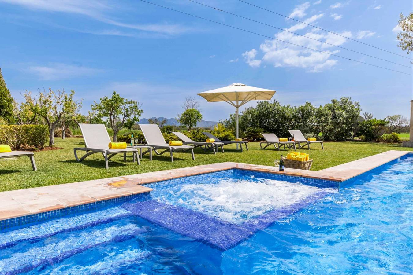 Calinos, Villa 5Starshome Mallorca in Pollença, Mallorcas Küste