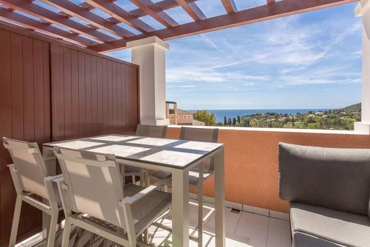Vakantiewoning voor 4 personen, with Balkon and Whirlpool as well as Kinderzwembad and Sauna in Saint-Raphaël
