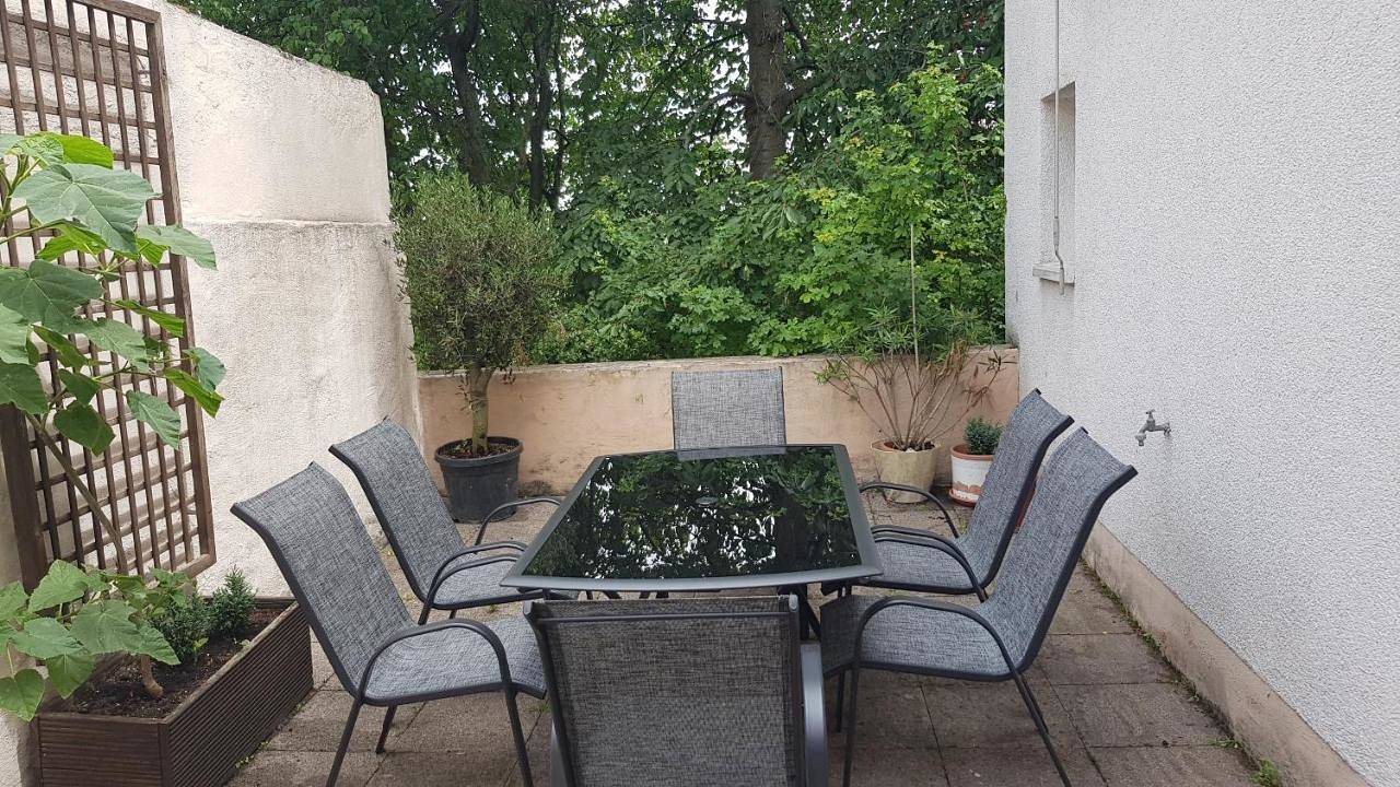 Ganze Wohnung, Two-Bedroom Apartment in Mainz, Rheinhessen