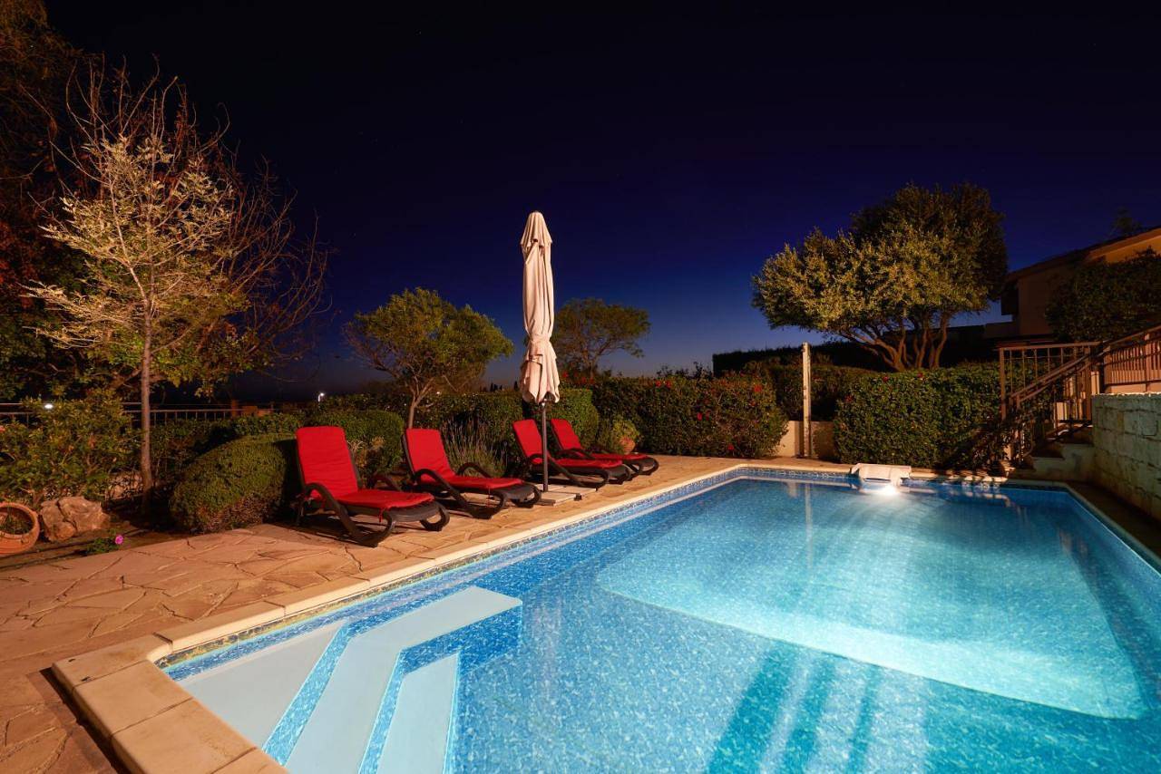3 bedroom Villa Madelini with private pool, Aphrodite Hills Resort in Kouklia Pafou, South Cyprus