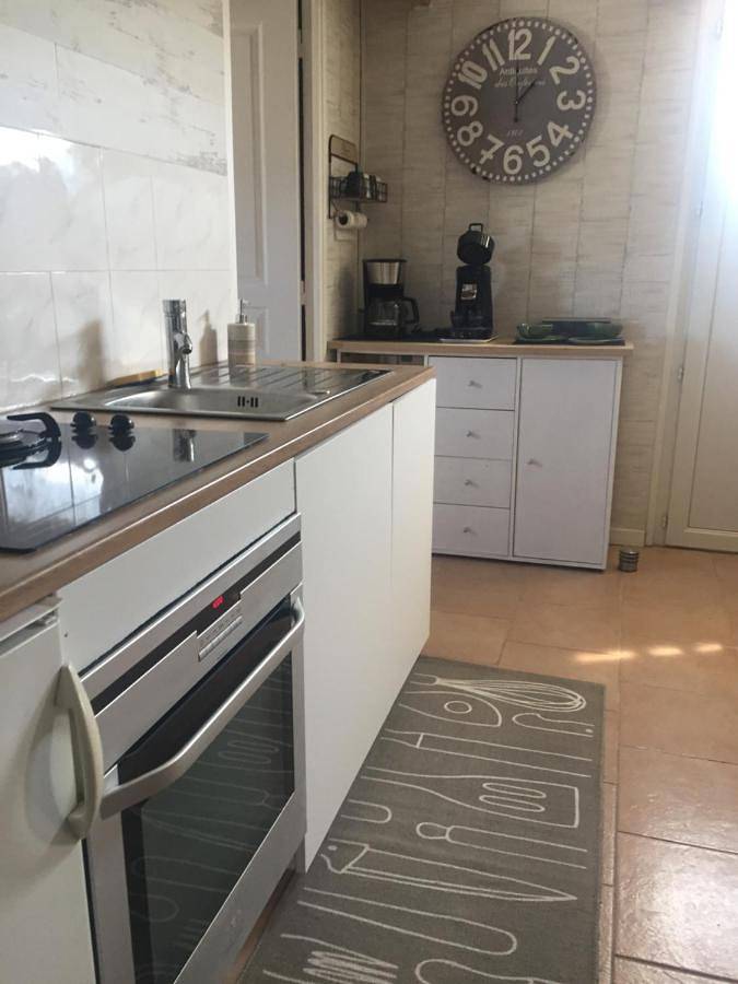 Gîte pour 3 personnes, avec piscine et jardin à Saint-Sauveur-de-Cruzières - 2