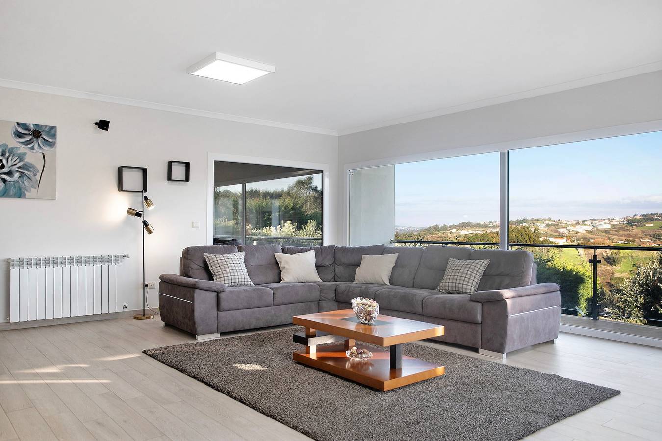 Villa 'Colina' con vista sulle montagne, piscina privata e Wi-Fi in Salir de Matos, Leiria District