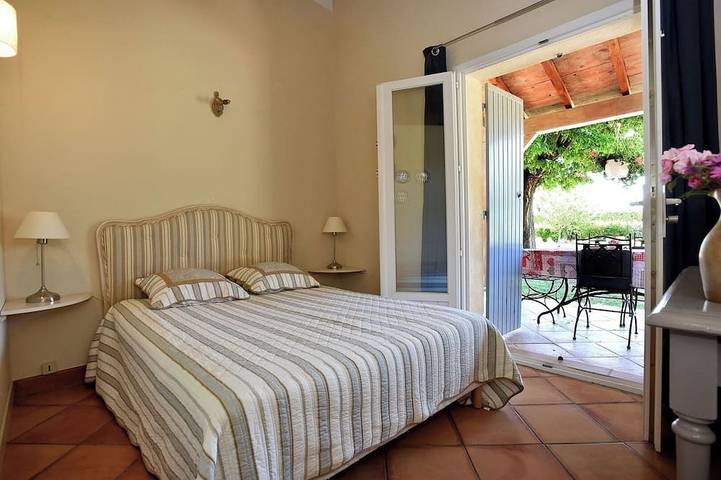 Location de vacances pour 6 personnes, avec jardin à Caderousse - 2