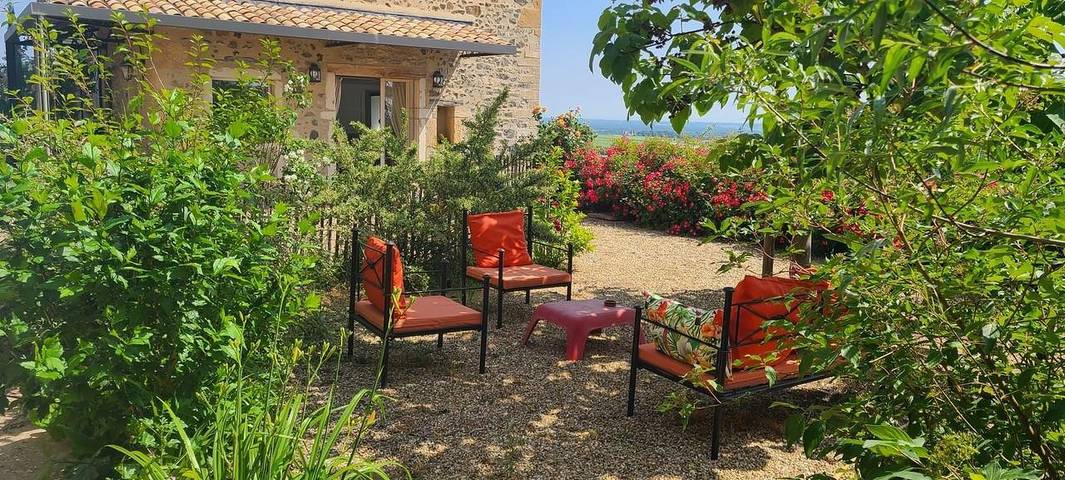 Gîte pour 2 personnes, avec piscine et jardin à Villié-Morgon - 2