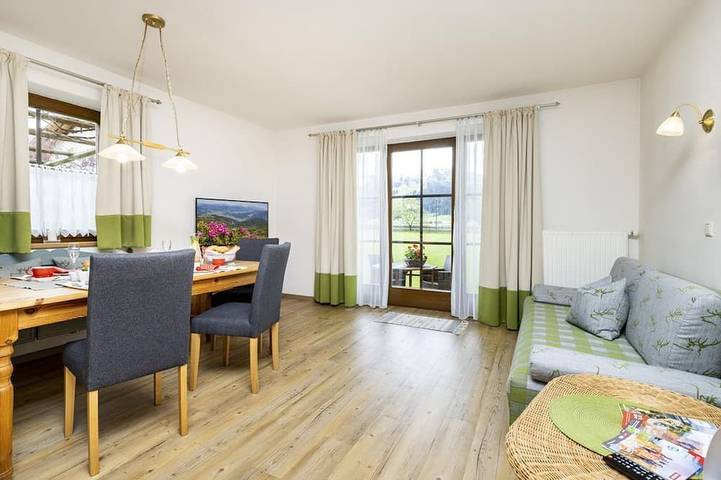 BnB für 6 Personen, mit Sauna und Garten in Flachau