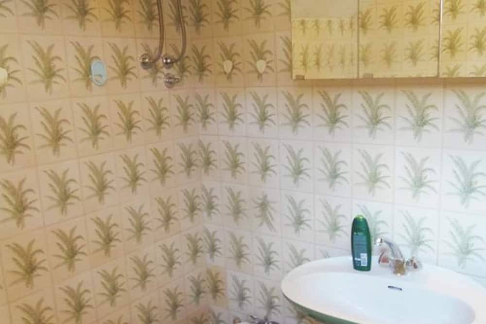 Apartment Orange - 2 + 2 persons, in Podgora, Makarska Riviera