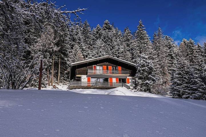 Chalet für 14 Personen, mit Terrasse und Garten in Arbaz